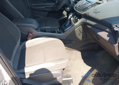 2016 Ford Escape S z USA, uszkodzony, nr VIN 1FMCU0F78GUC05313